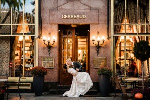 Icelandic - Hungarian wedding on the staircase